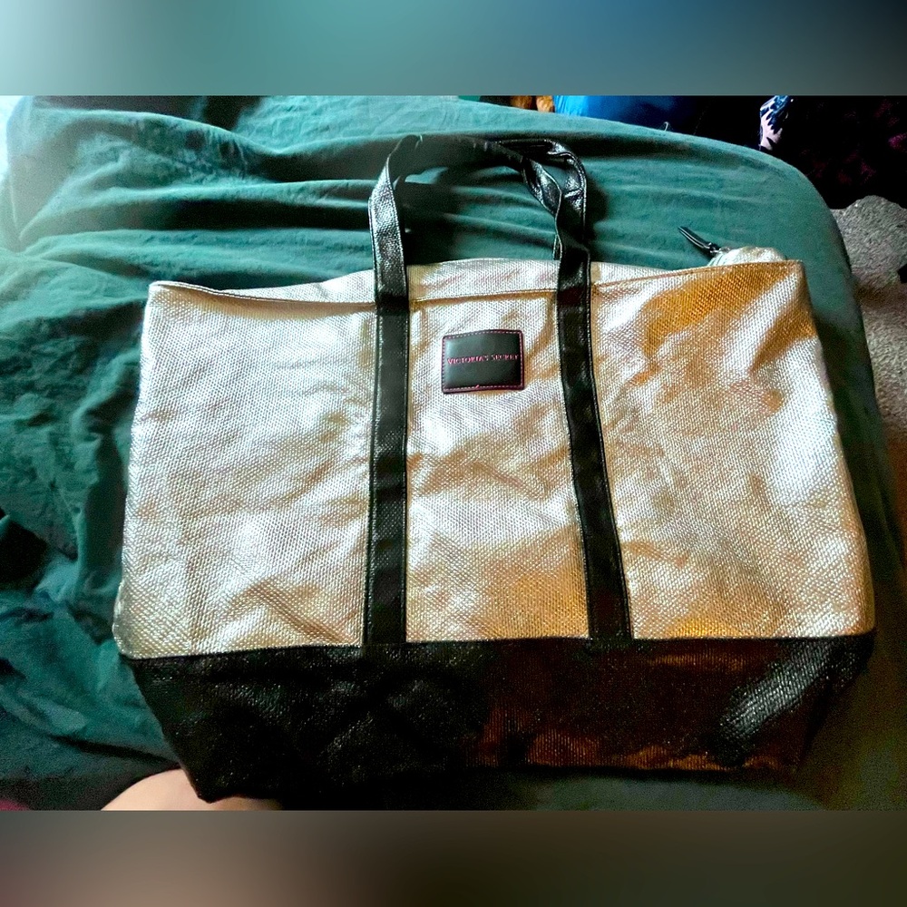 Large Victoria’s Secret travel bag